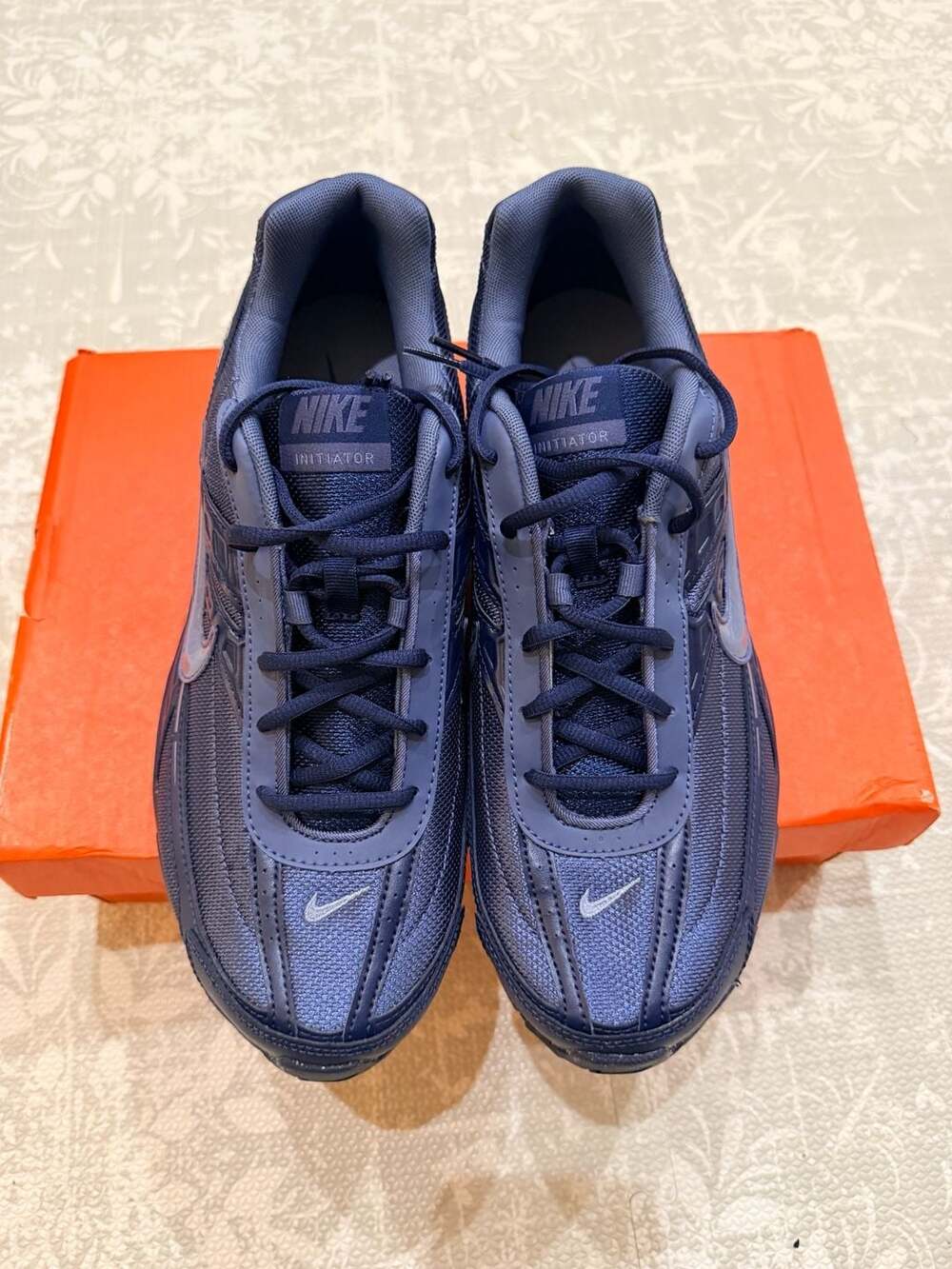 Nike Initiator Men’s Running Shoes Midnight Navy Size 12 NEW IN BOX - Picture 2 of 8